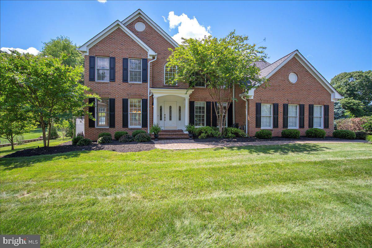 LAYTONSVILLE KNOLLS - Residential