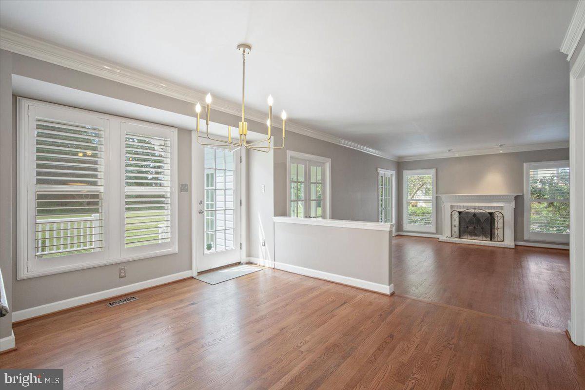 LAYTONSVILLE KNOLLS - Residential