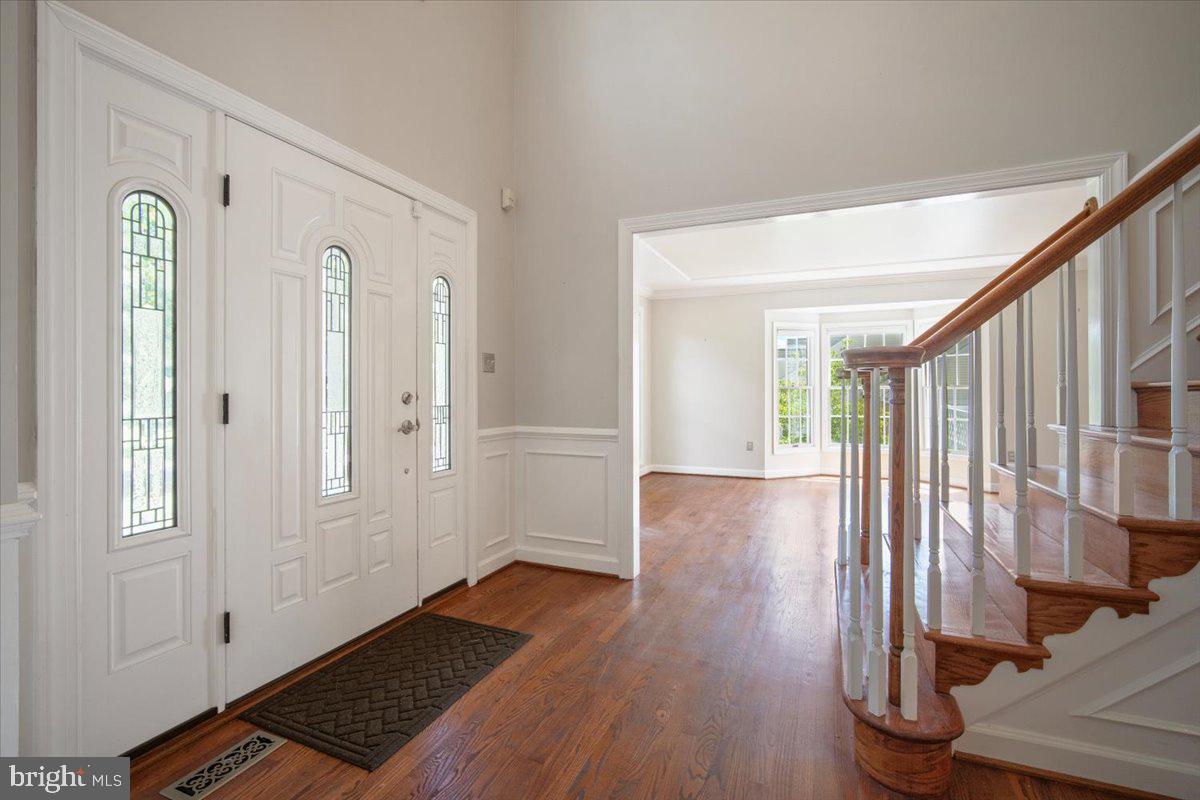 LAYTONSVILLE KNOLLS - Residential