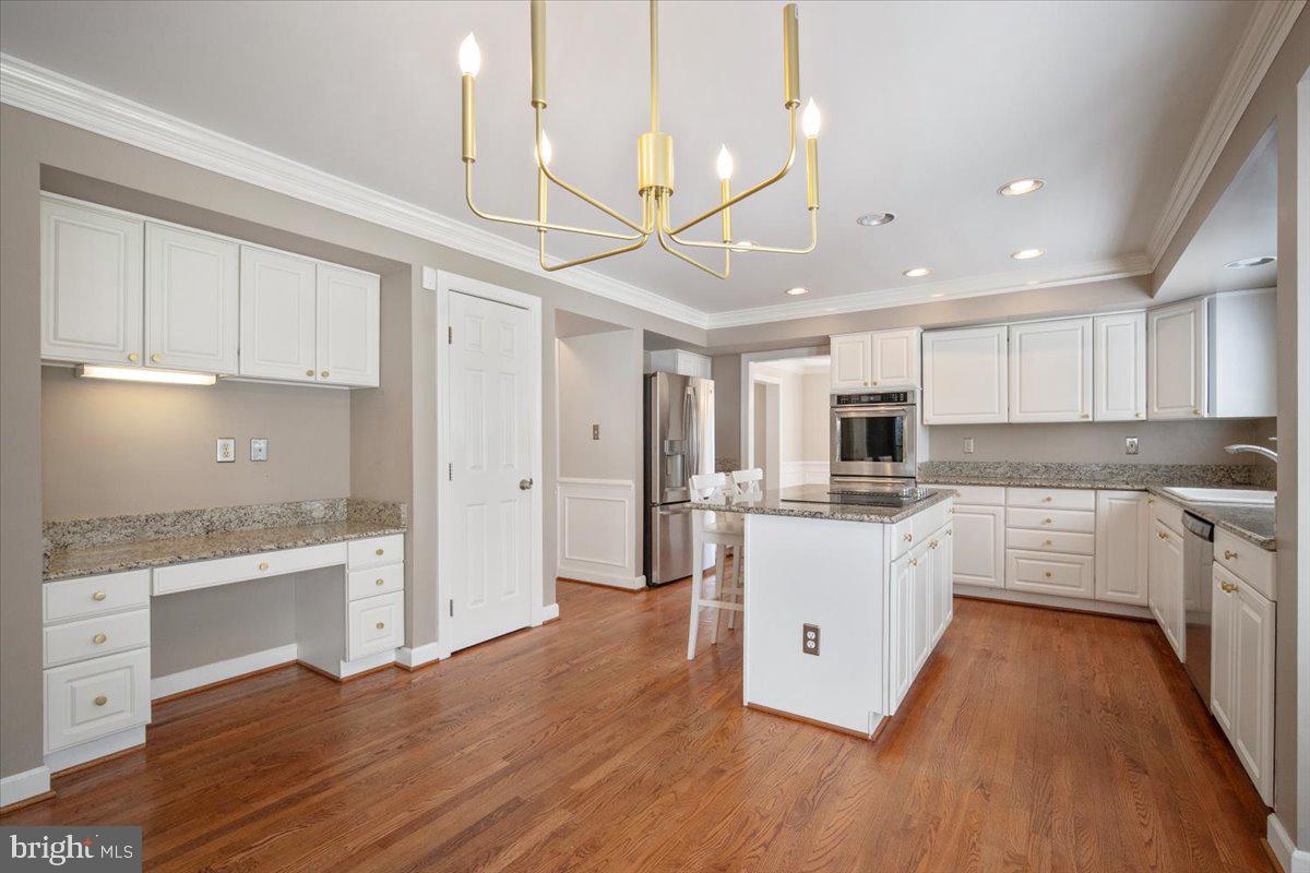 LAYTONSVILLE KNOLLS - Residential