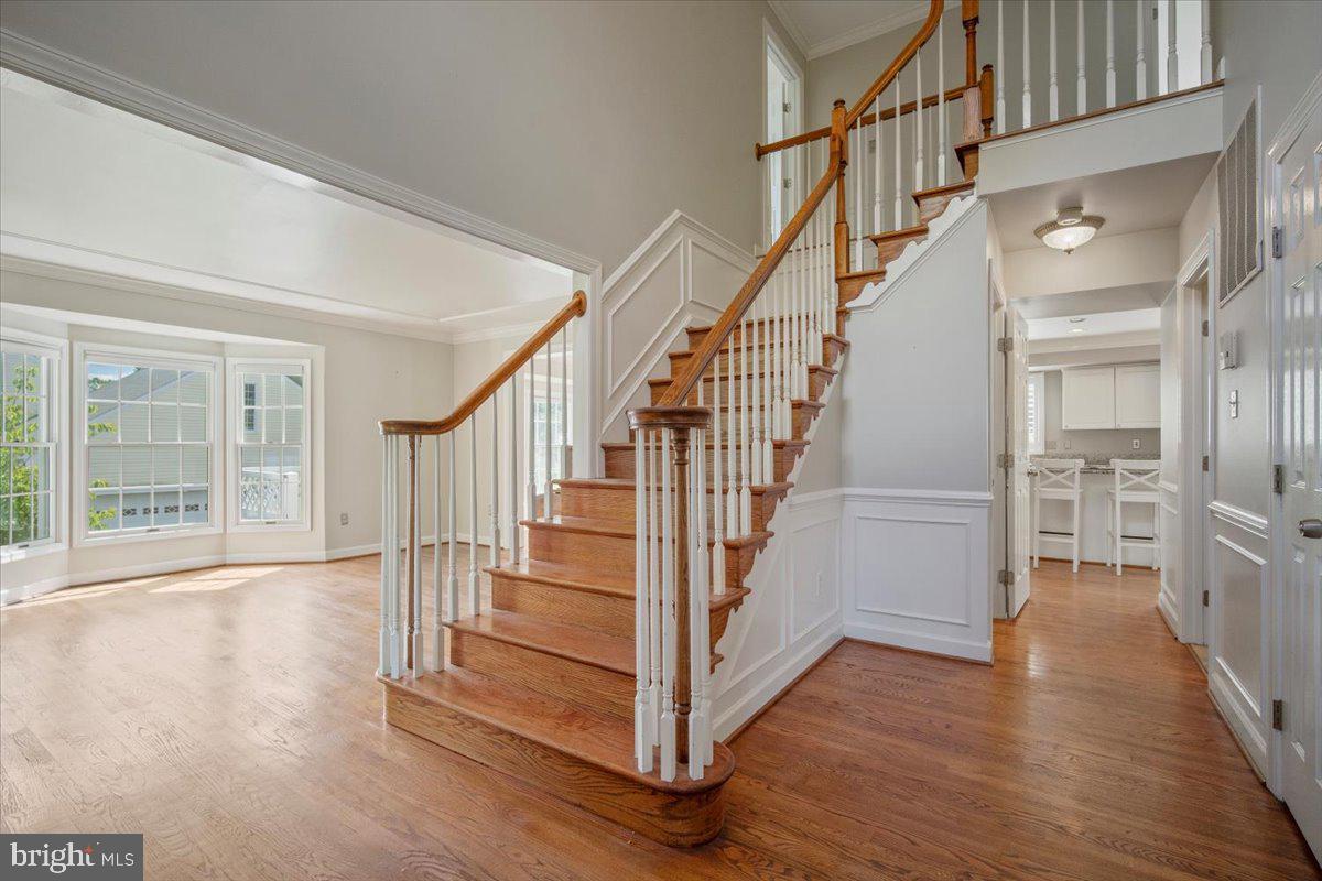 LAYTONSVILLE KNOLLS - Residential