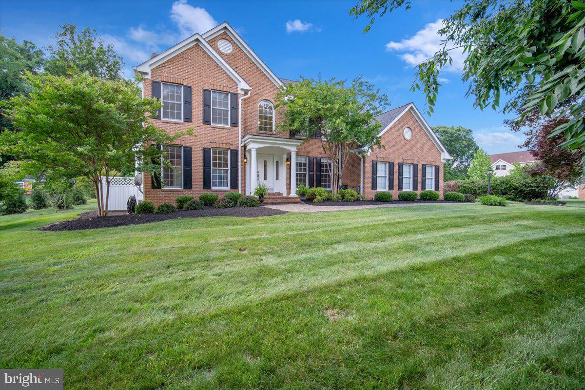 LAYTONSVILLE KNOLLS - Residential