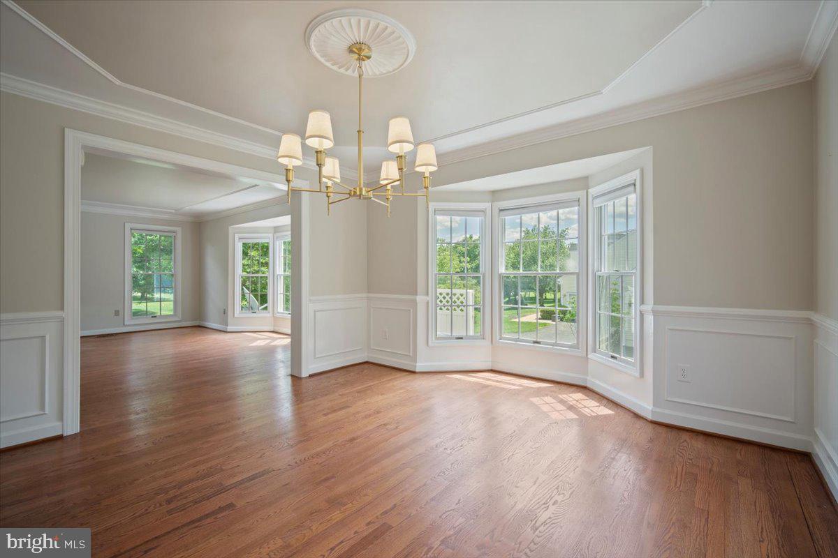 LAYTONSVILLE KNOLLS - Residential