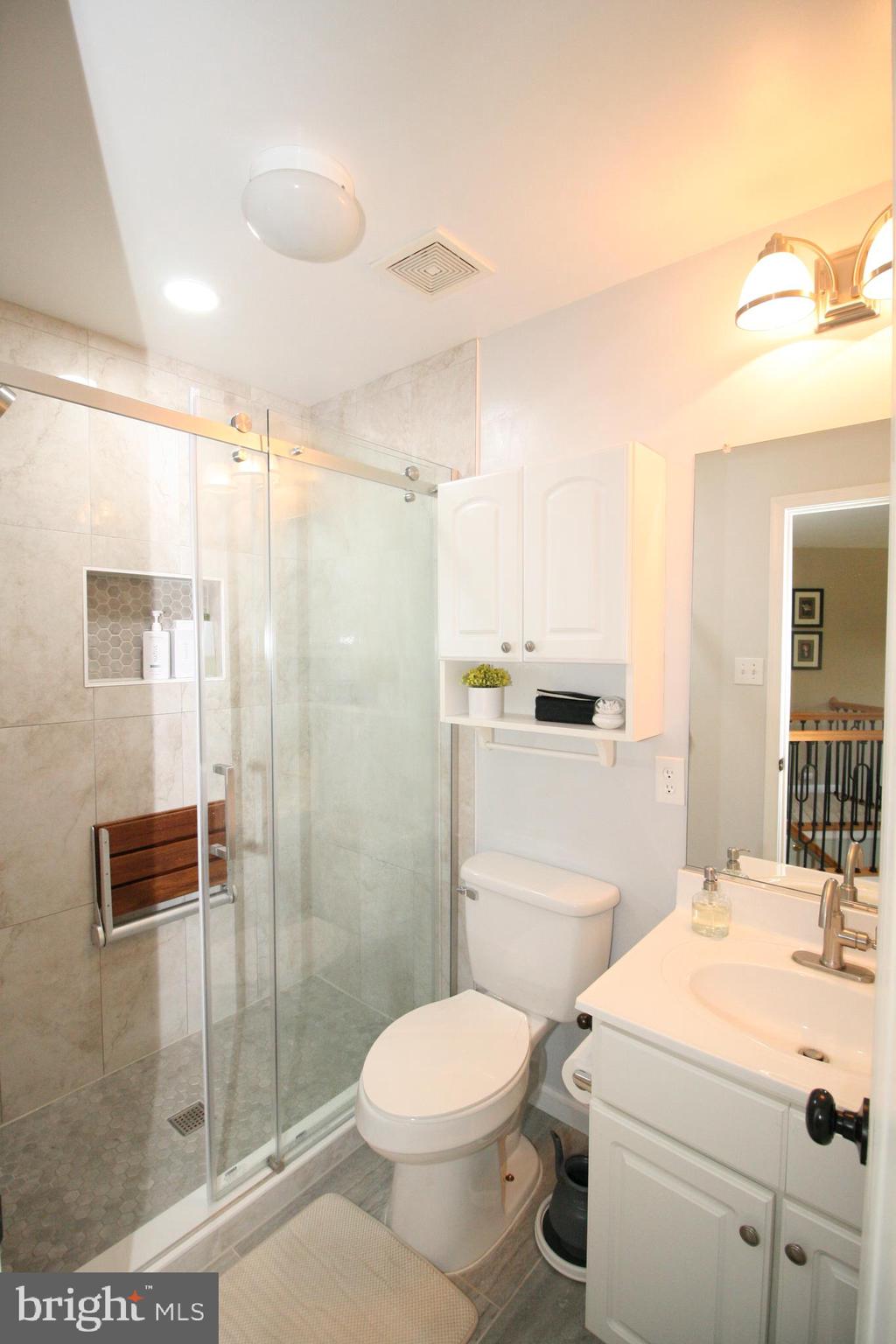 SENECA PARK NORTH - Residential Lease