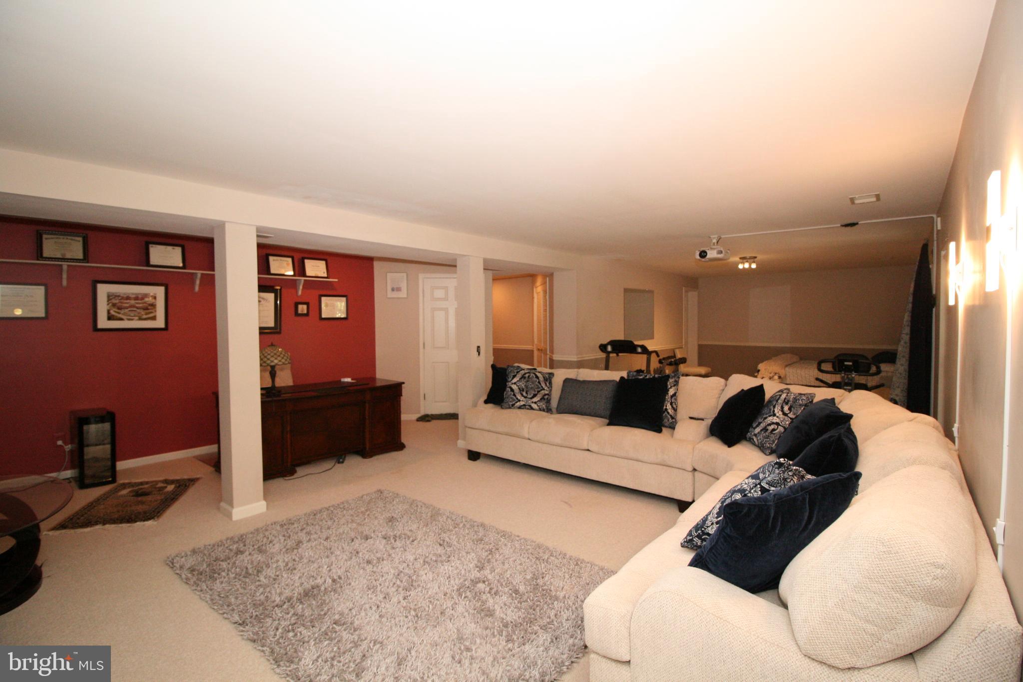 SENECA PARK NORTH - Residential Lease