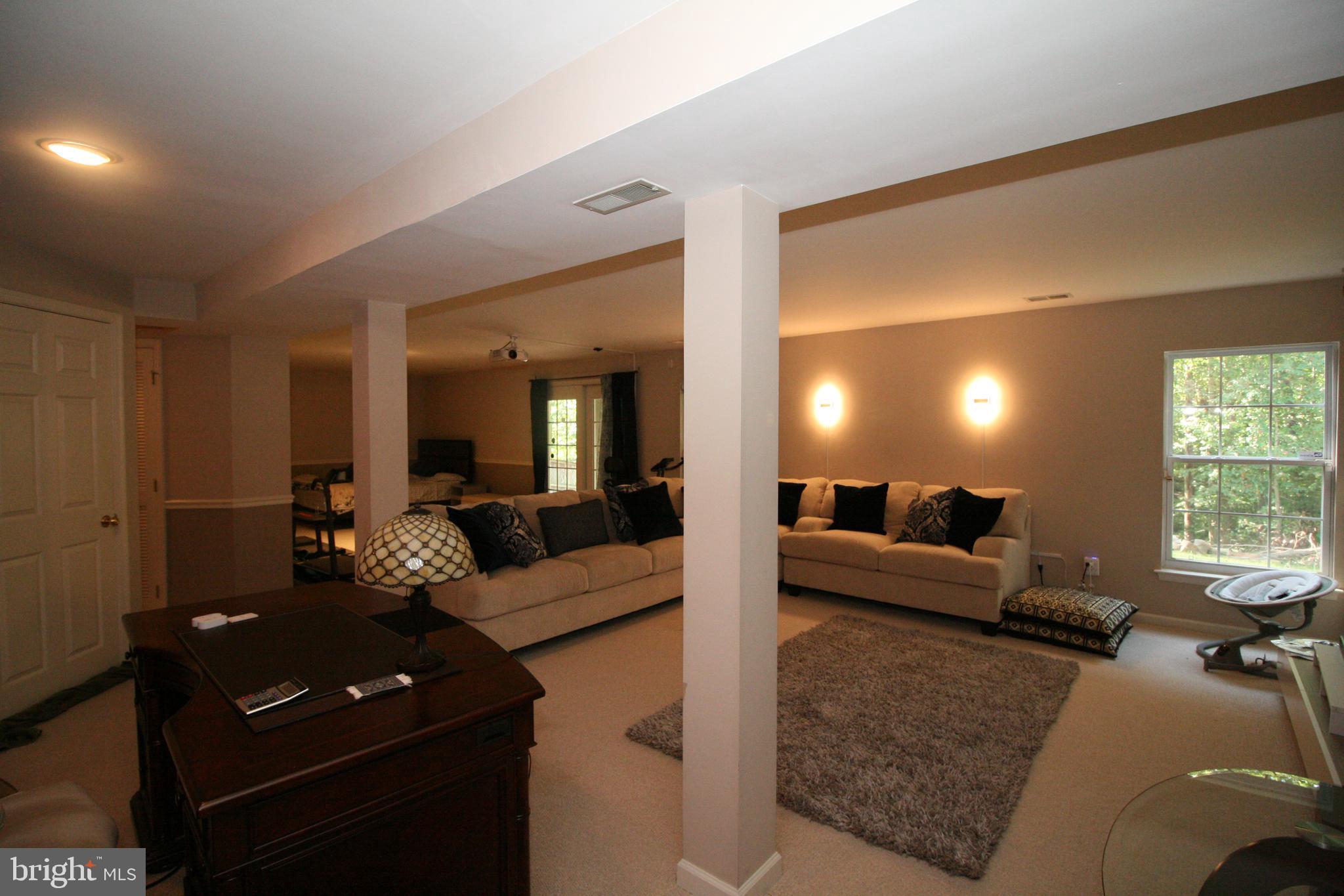 SENECA PARK NORTH - Residential Lease