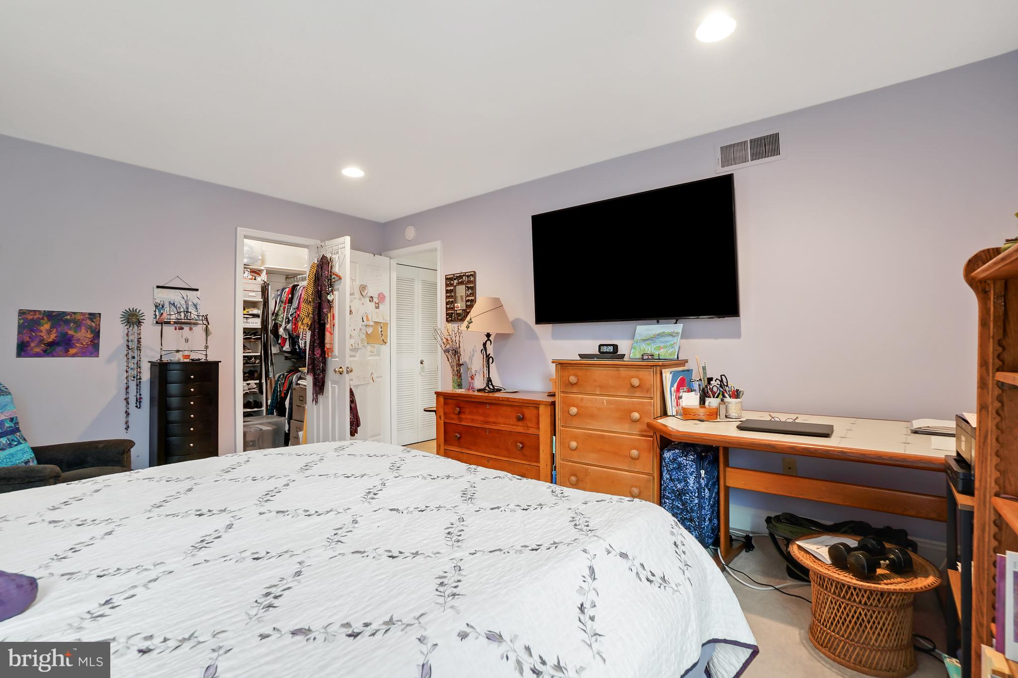 AMERICANA FINMARK - Residential