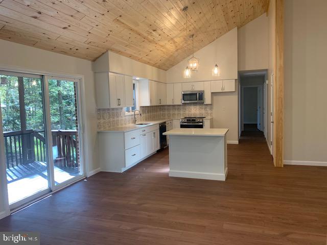 BEAR CREEK LAKE - Residential