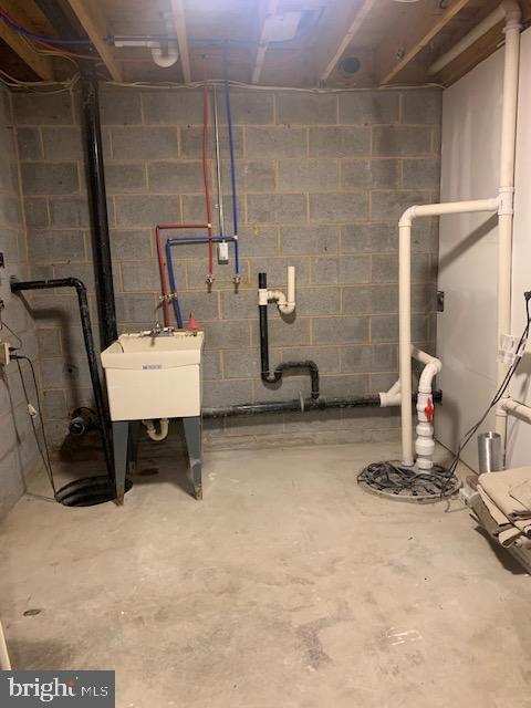 BEAR CREEK LAKE - Residential