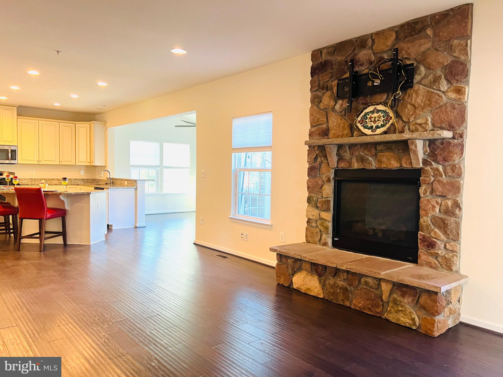 3002 WINTERBOURNE DRIVE