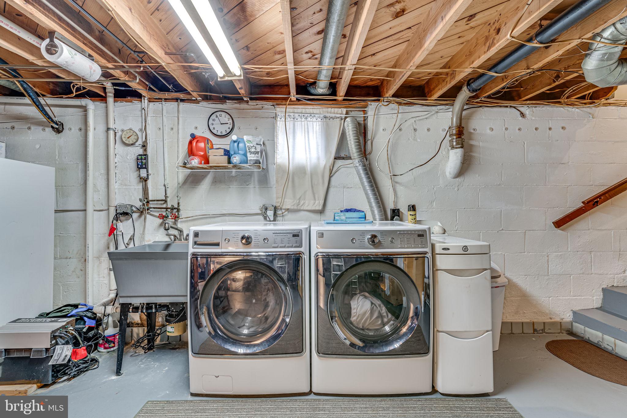 INDIAN HEAD MANOR - Residential