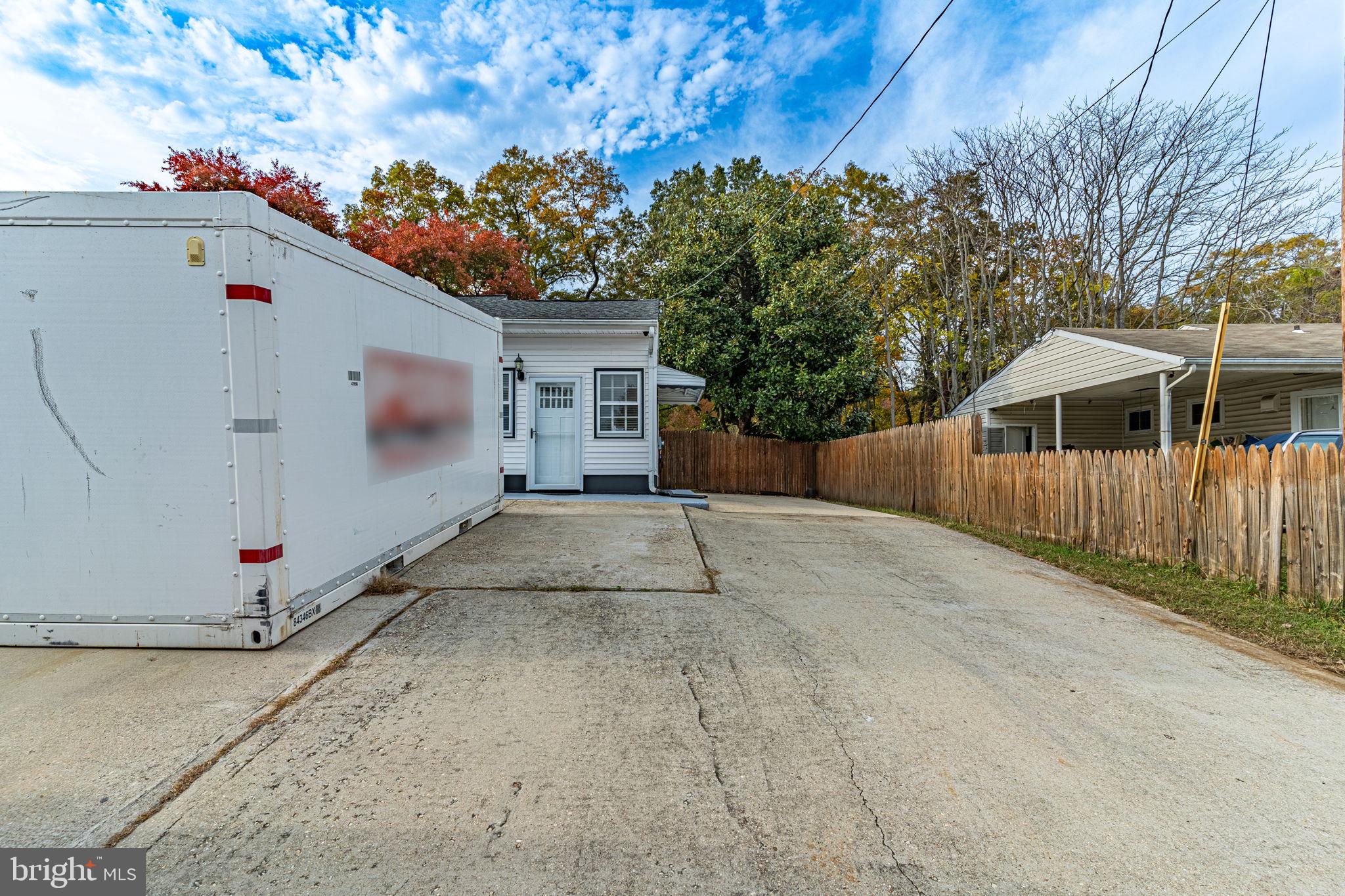 INDIAN HEAD MANOR - Residential