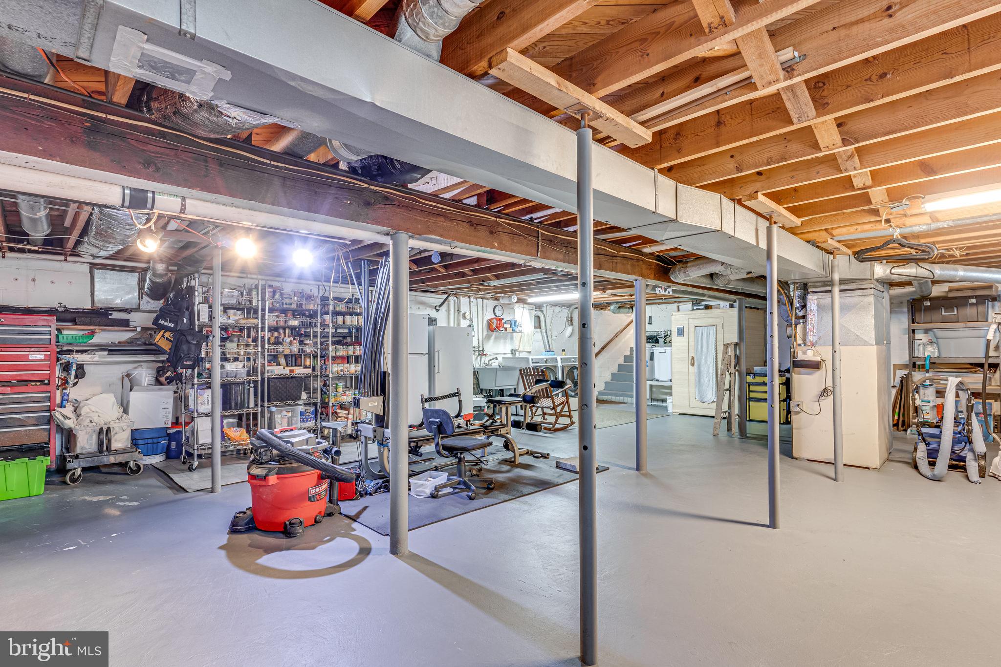 INDIAN HEAD MANOR - Residential