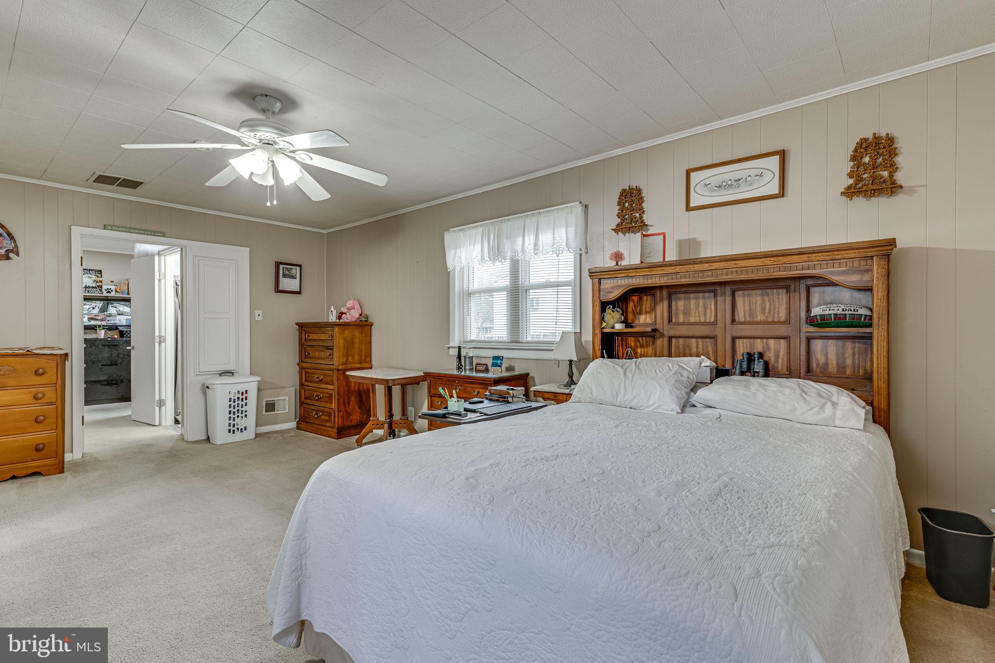 INDIAN HEAD MANOR - Residential