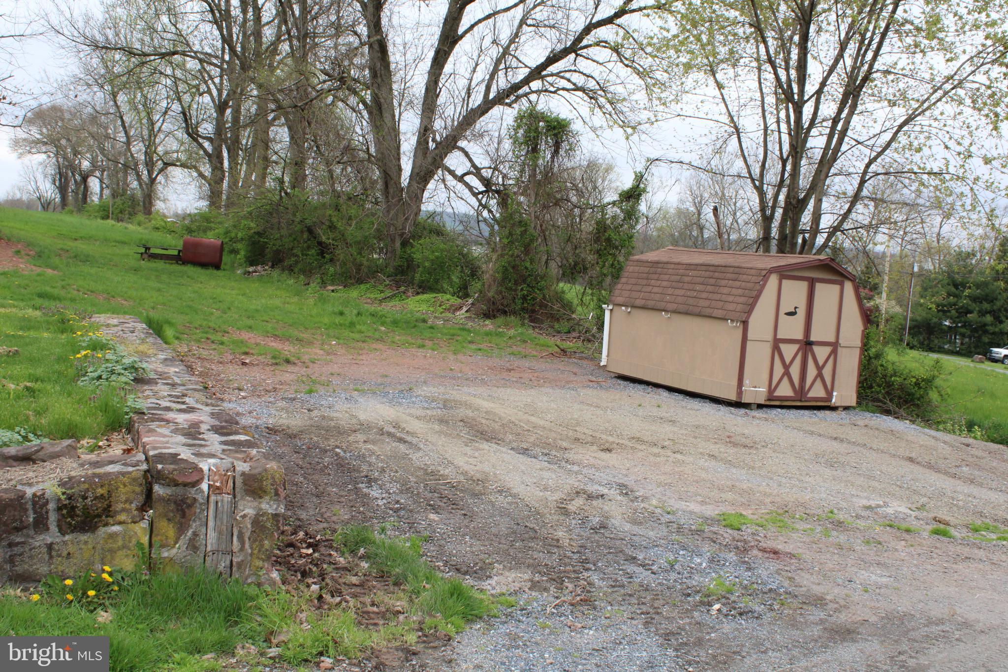 BRECKNOCK TOWNSHIP - Residential Lease