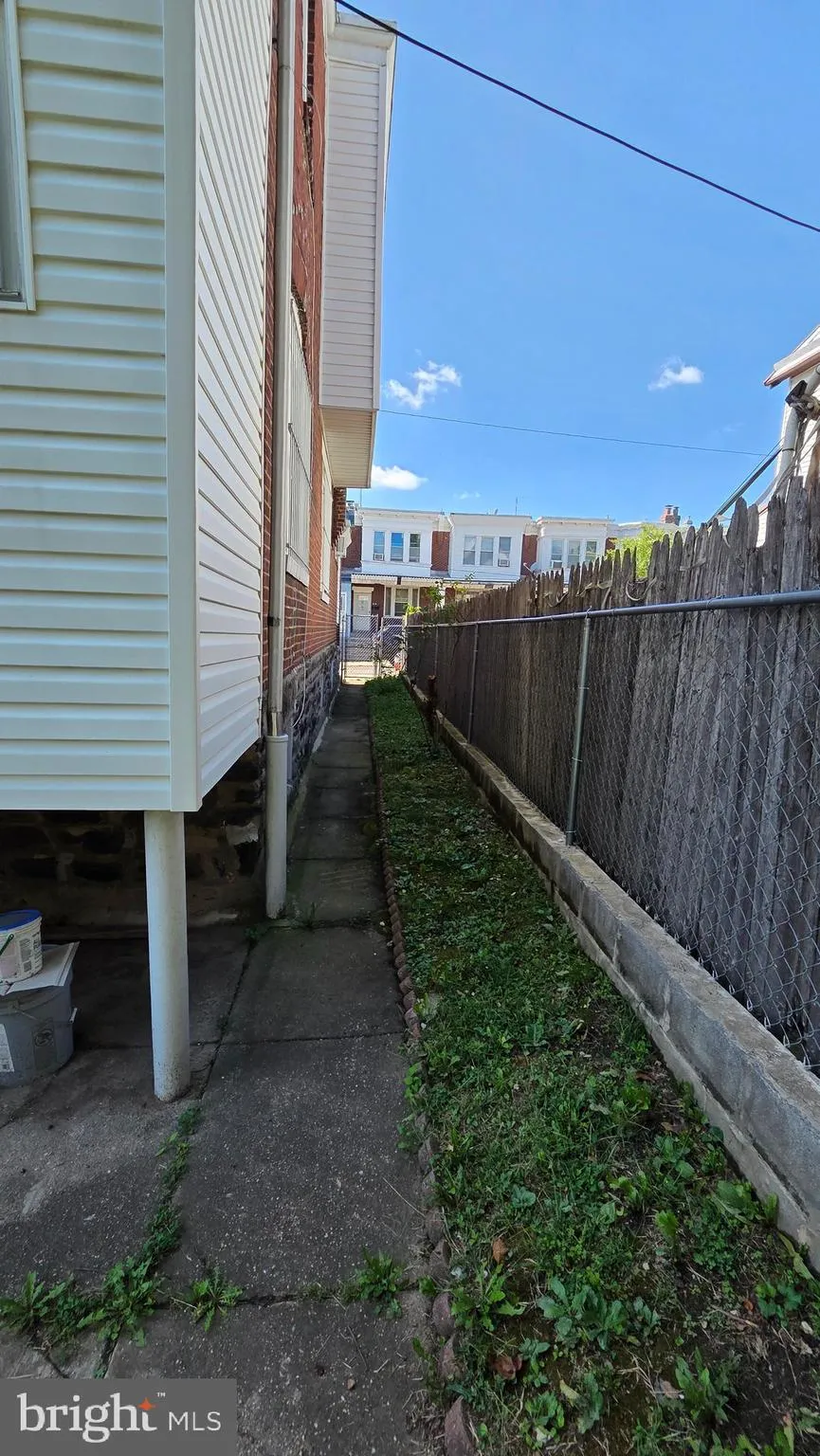 Philadelphia, Pennsylvania 19120, United States, 3 Bedrooms Bedrooms, ,2 BathroomsBathrooms,Residential,Active,229994