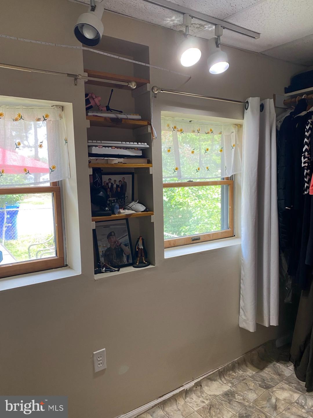 POTOMAC HEIGHTS - Residential