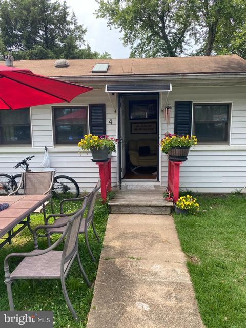 4 HIGHLAND PLACE INDIAN HEAD MD 20640