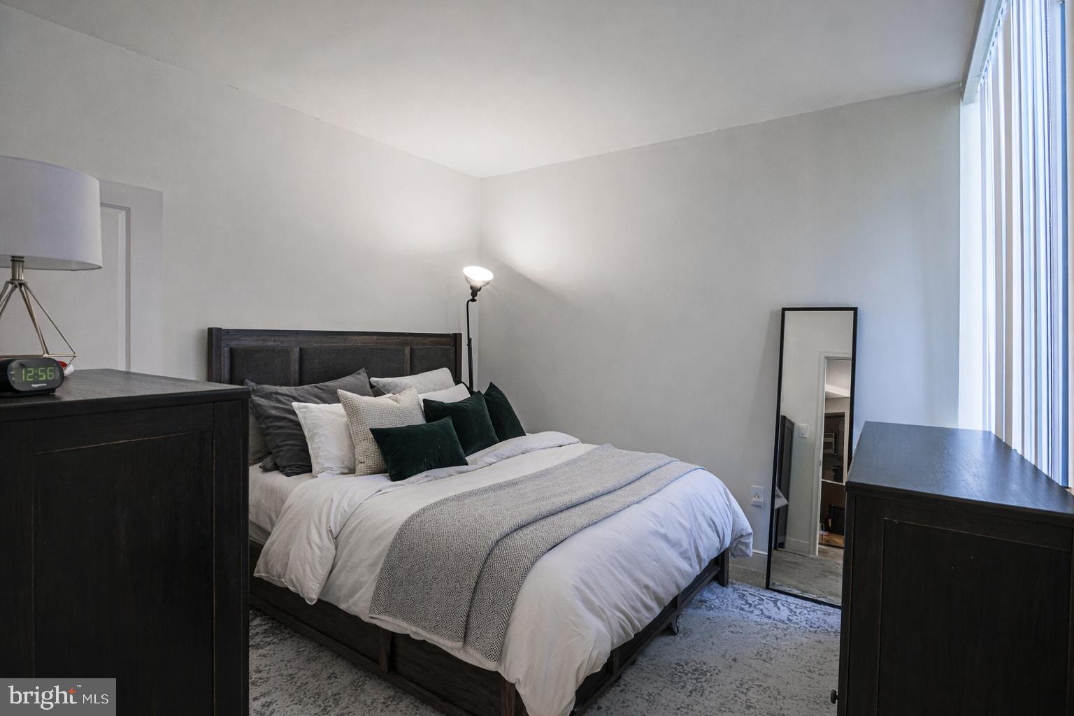 HARBOR EAST - Residential