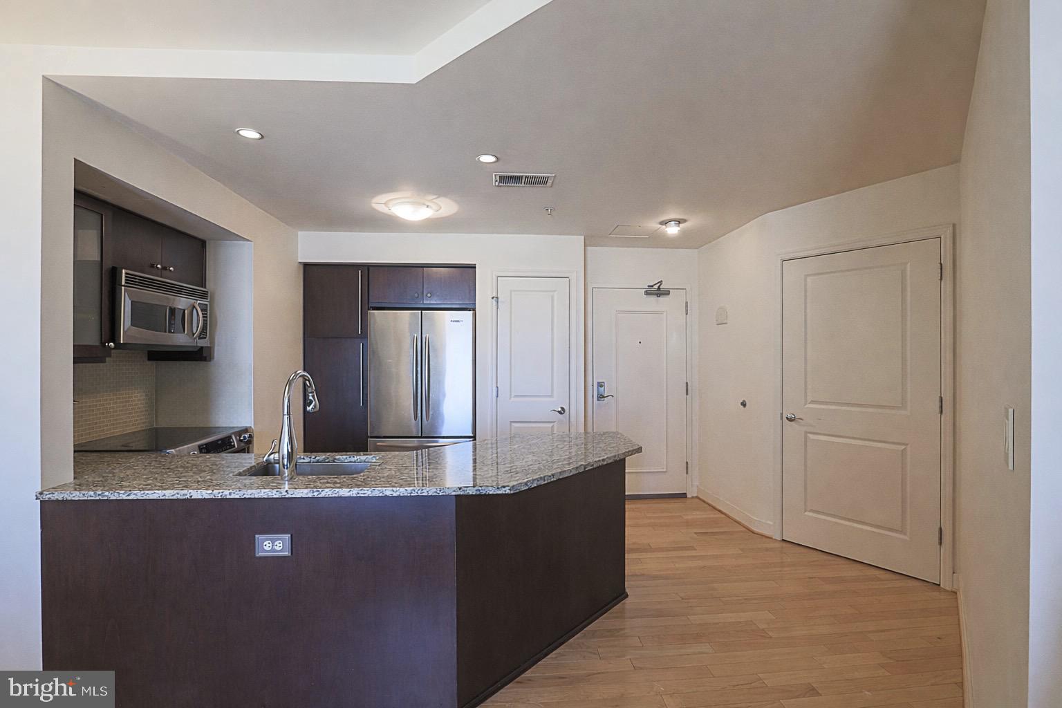 675 PRESIDENT STREET 2607