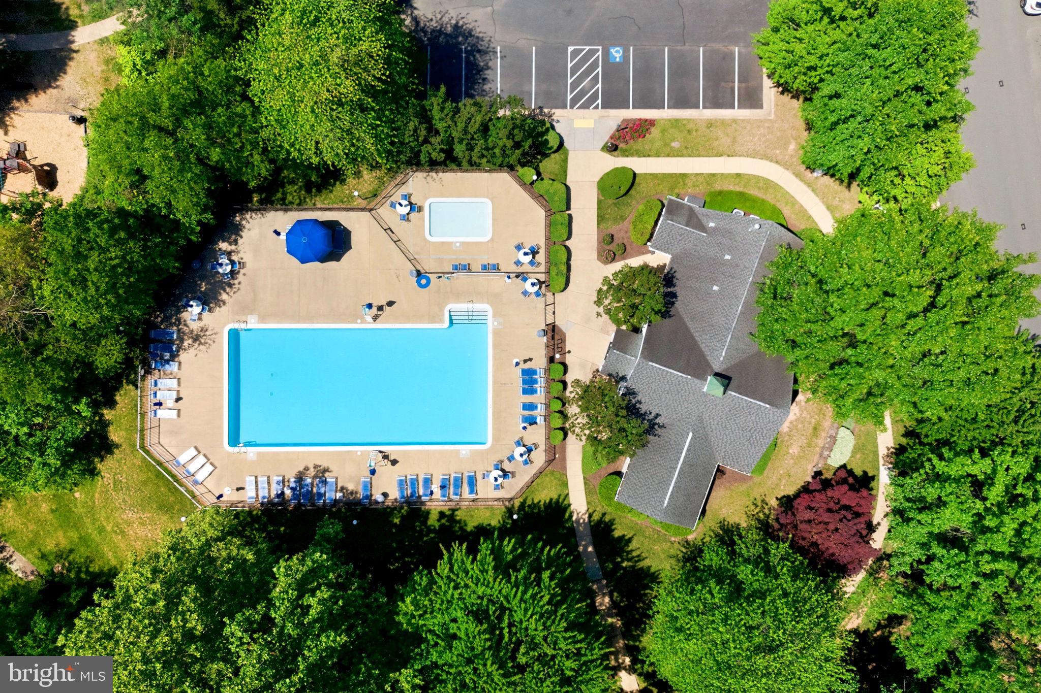 7011 VILLAGE STREAM PLACE