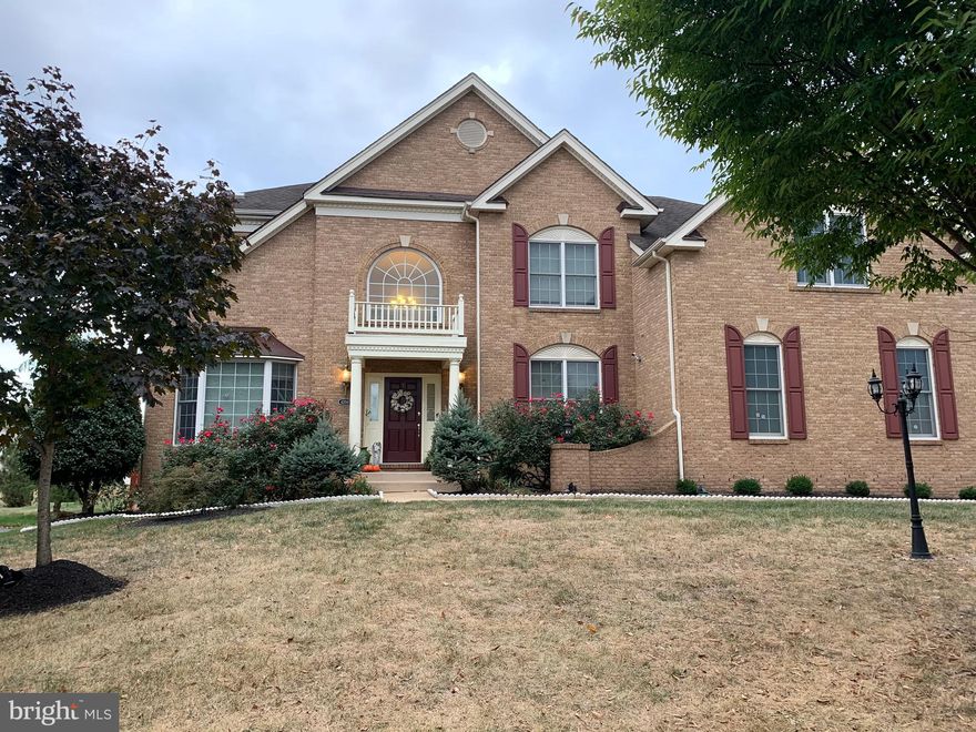 ** BASEMENT ONLY ** This Beautiful Toll Brothers Single Family construction  in the sought after Loudoun Valley Estates/Old Ox Road. Available 1 Bed 1 Bath  in Basement of Single Family. Separate Entrance. Kitchen equipped with Electric cooking range, dishwasher, disposal, Full size Refrigerator. SeWasher and Dryer Rent Includes All Utilities including WIFI. Minutes to 267 Toll, Hwy 28, Dulles Airport, and Silverline soon to come.