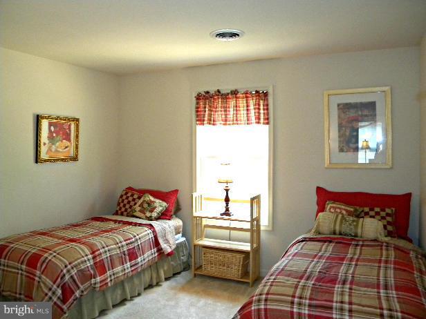 HERITAGE VILLAGE - Residential Lease