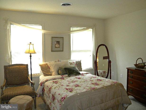 HERITAGE VILLAGE - Residential Lease