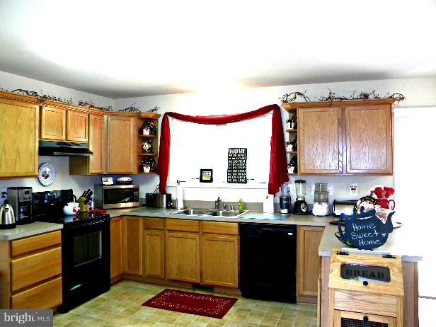 HERITAGE VILLAGE - Residential Lease