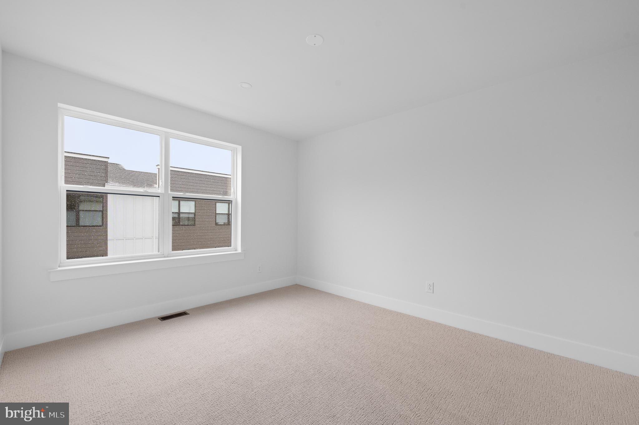 RIVER PLACE - Residential