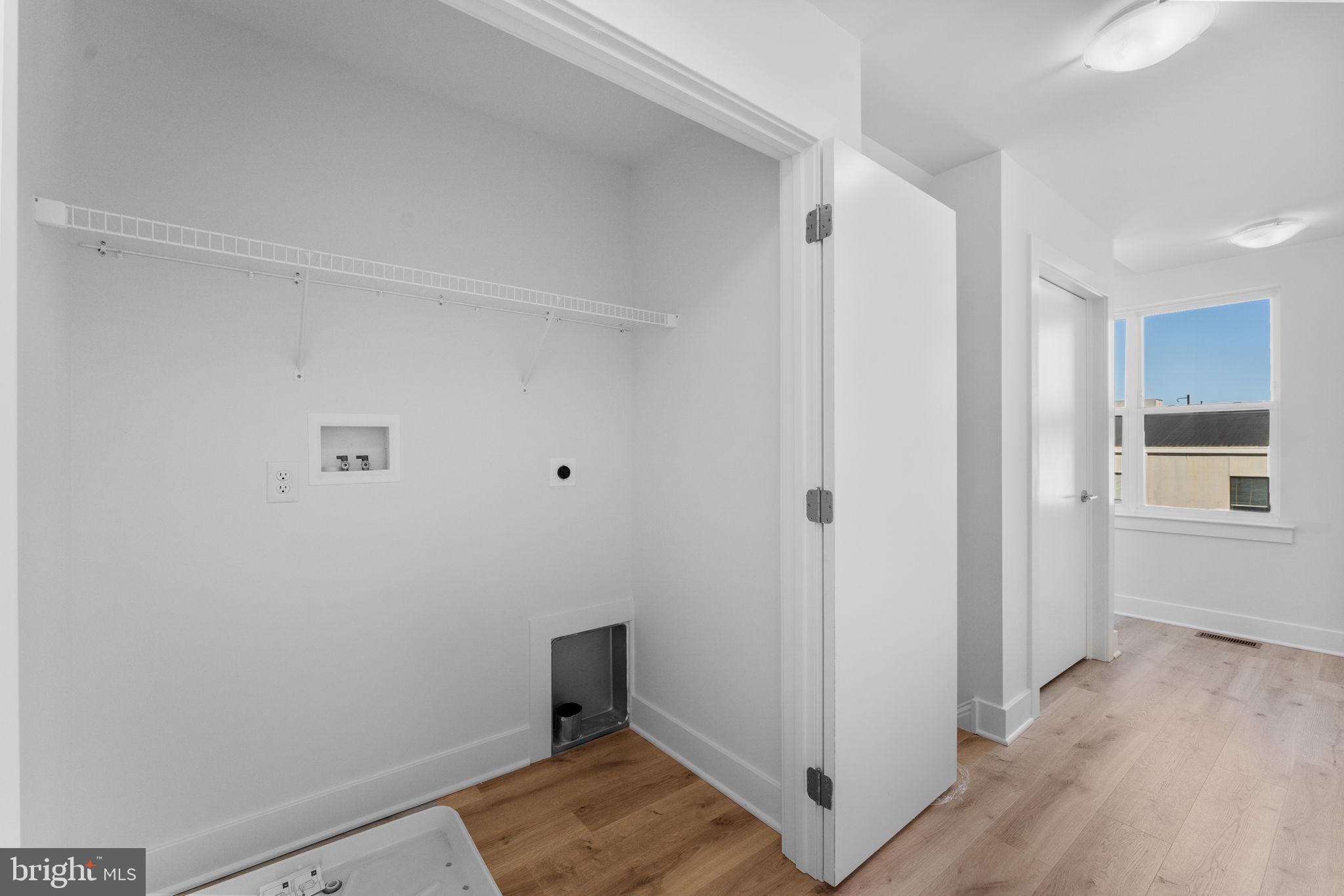 RIVER PLACE - Residential