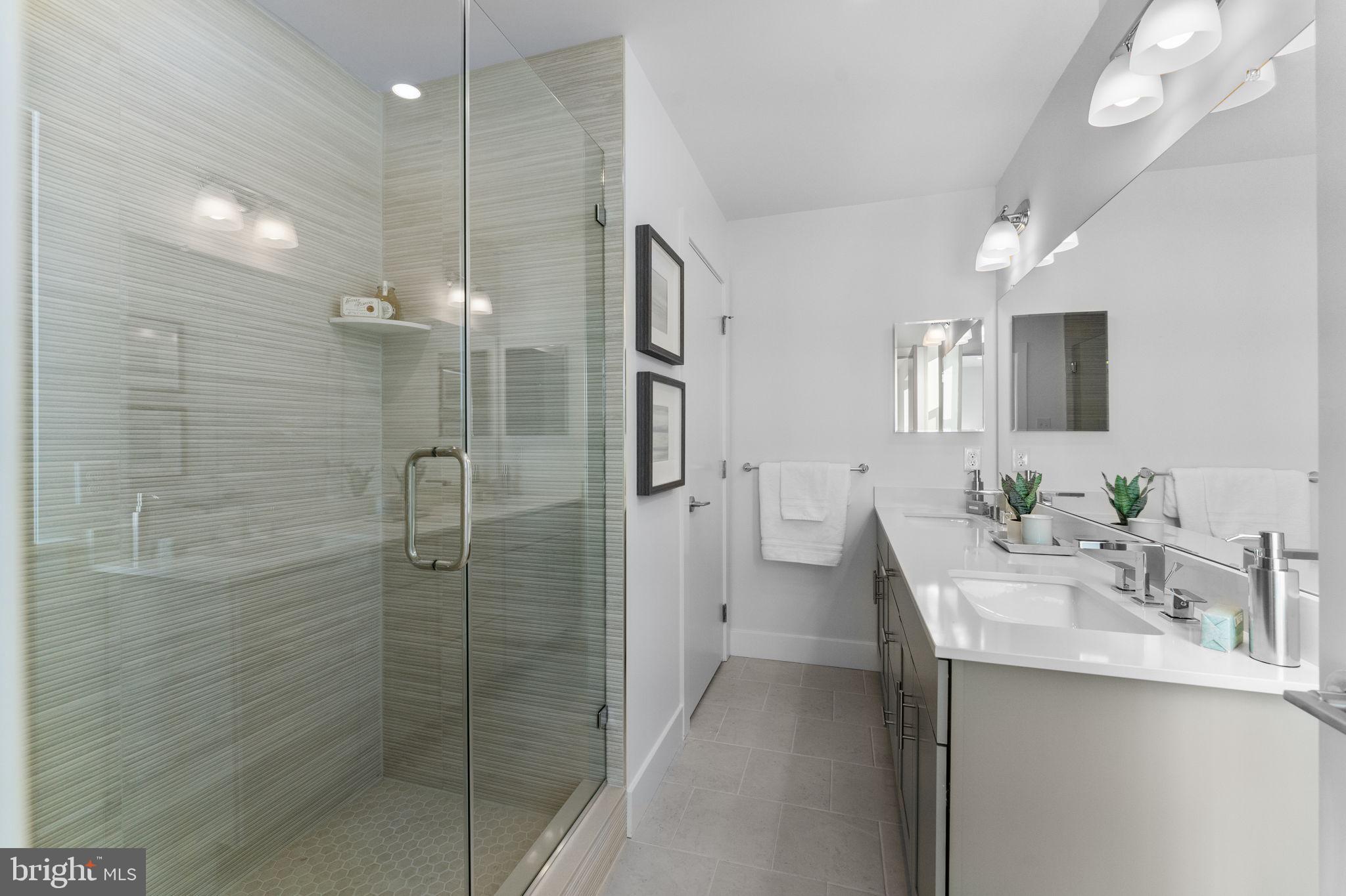 RIVER PLACE - Residential