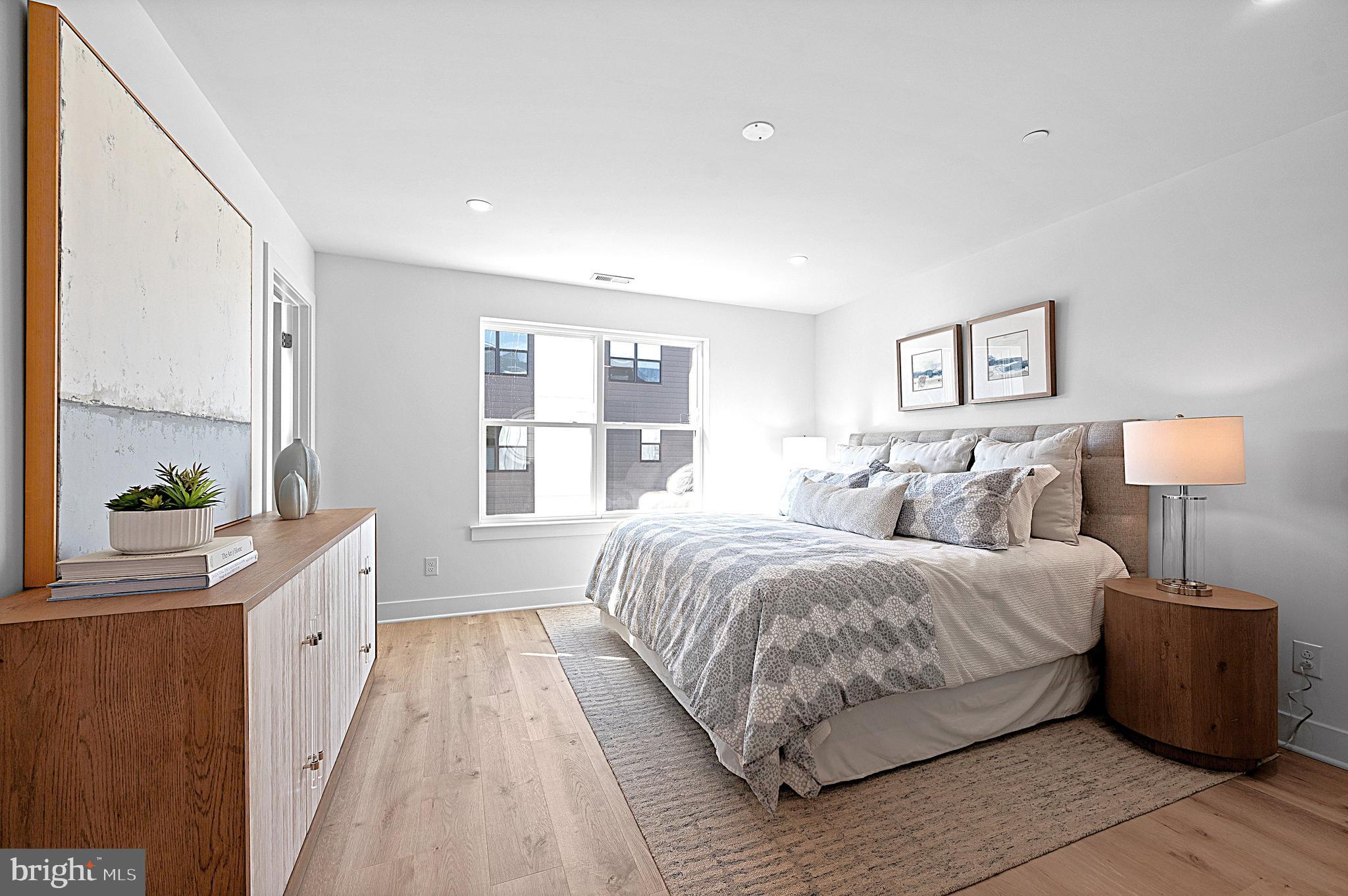 RIVER PLACE - Residential