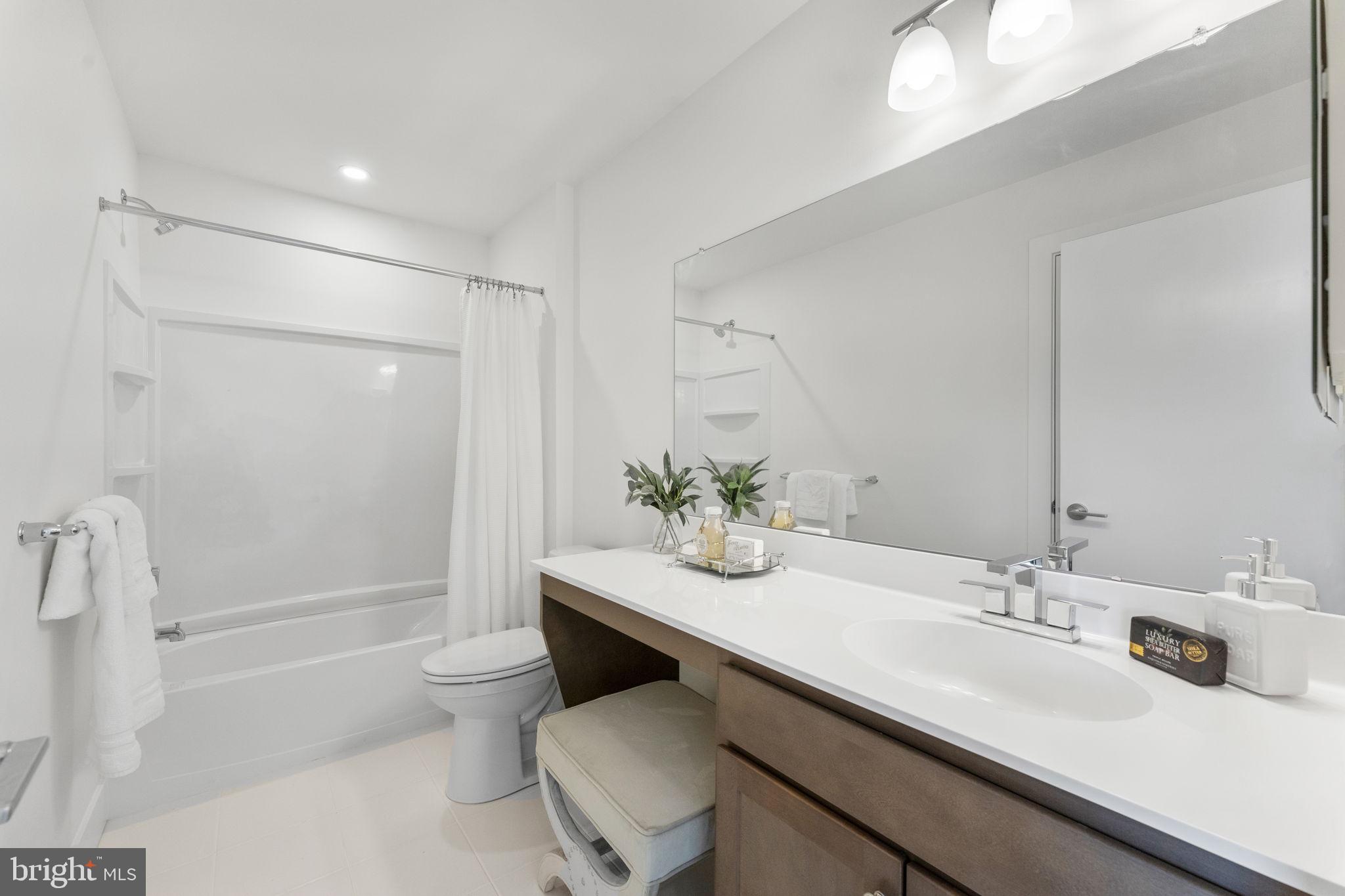 RIVER PLACE - Residential