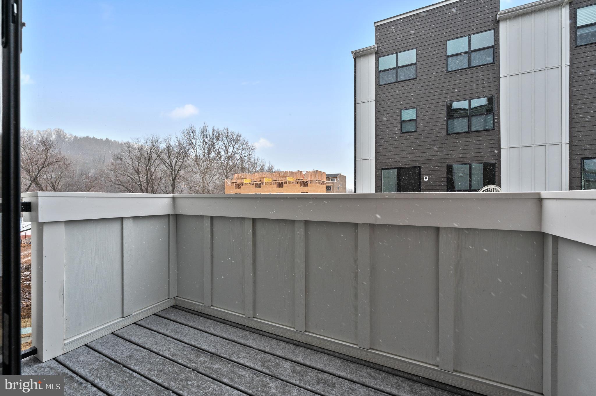 RIVER PLACE - Residential