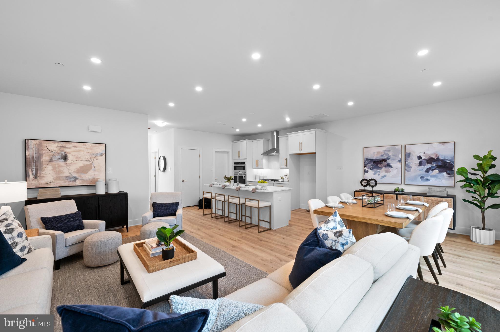 RIVER PLACE - Residential