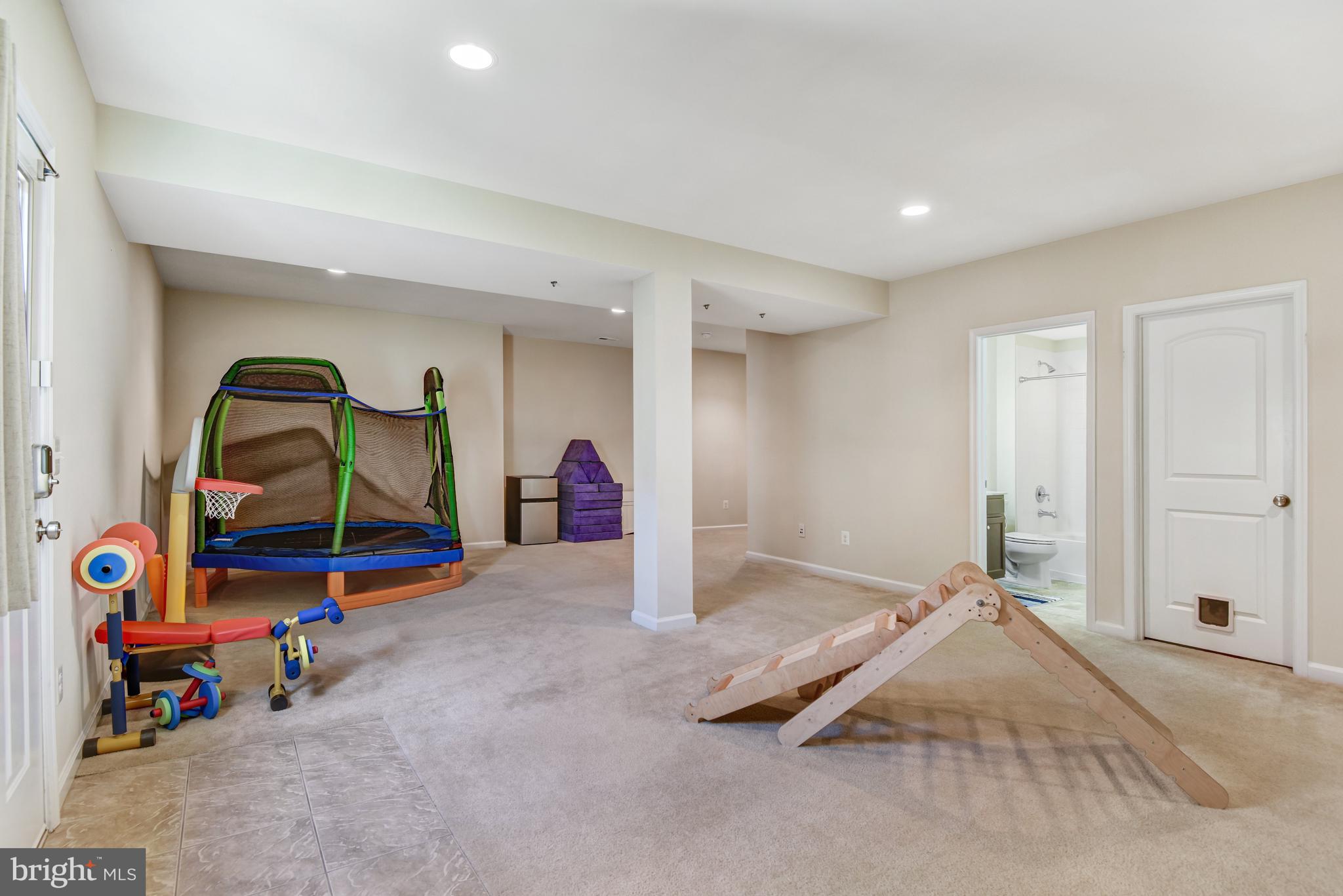 BROOKSIDE - Residential