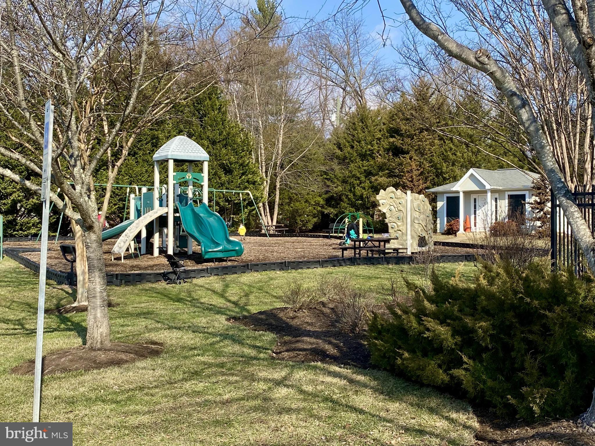 BROOKSIDE - Residential