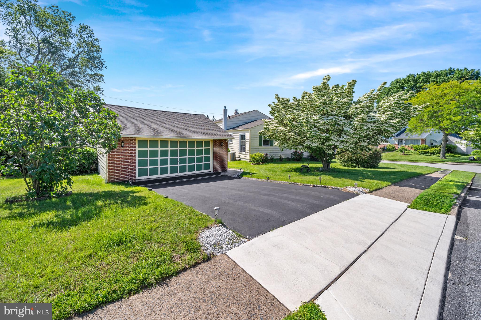 LAWRENCE PARK - Residential