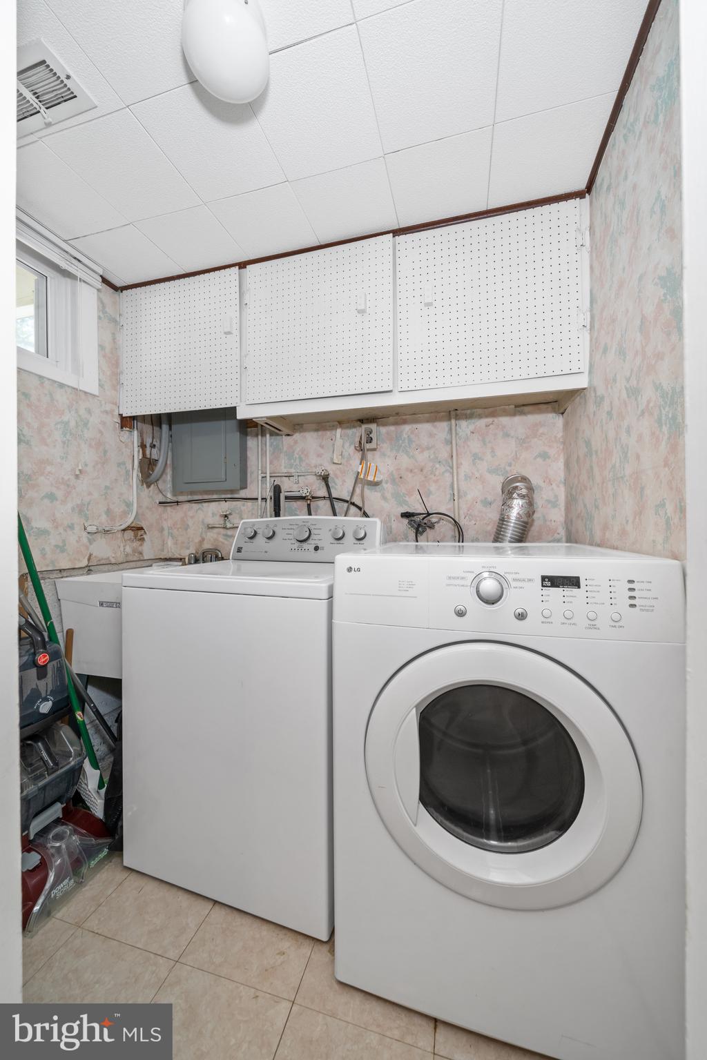 LAWRENCE PARK - Residential