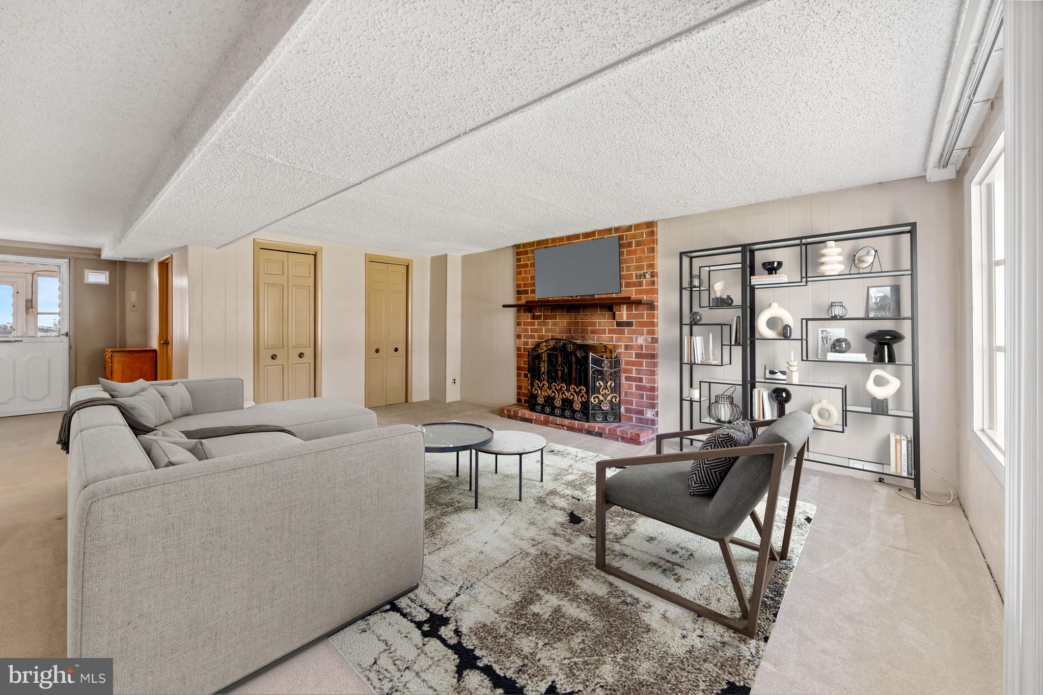 LAWRENCE PARK - Residential