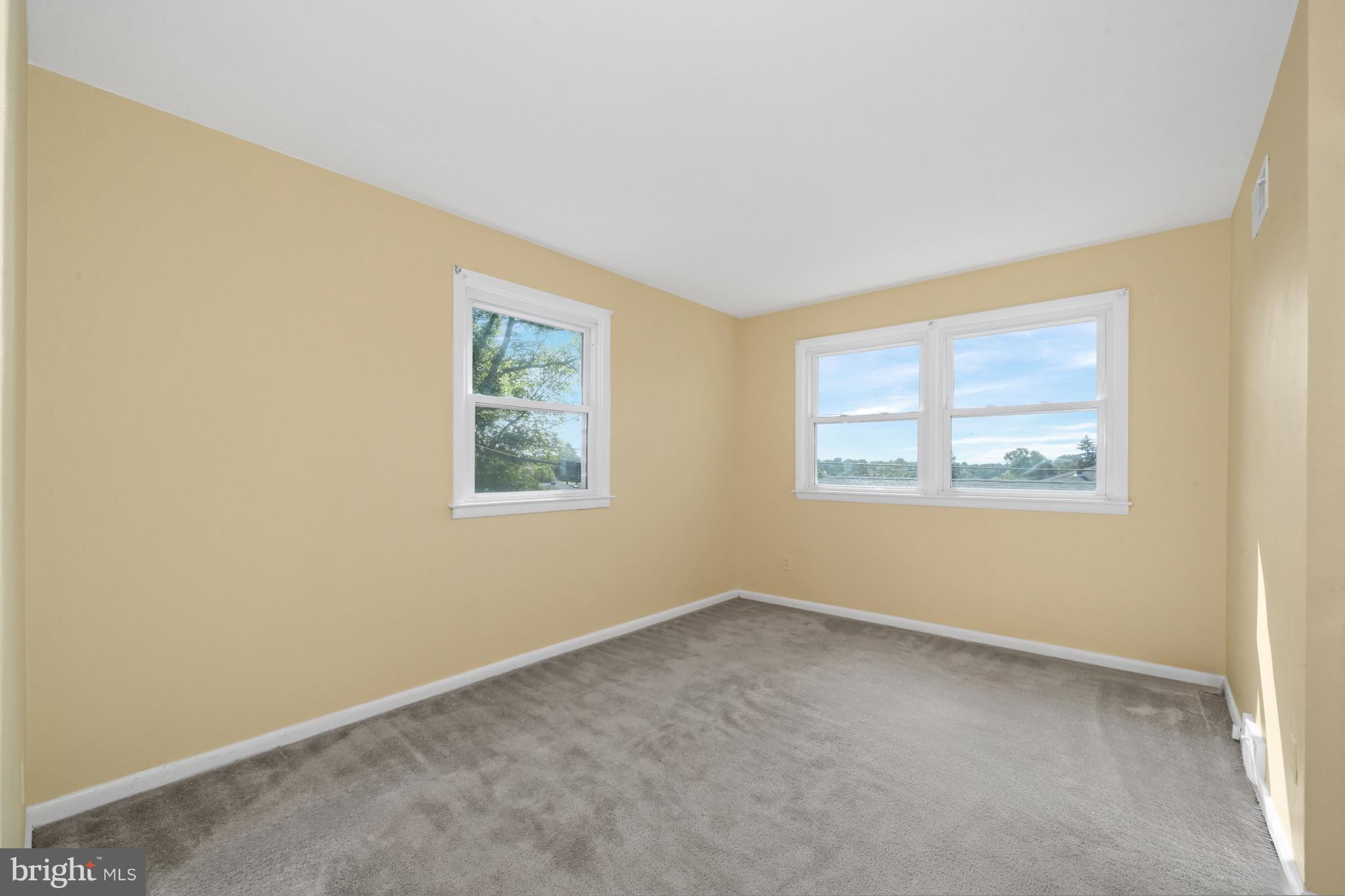 LAWRENCE PARK - Residential