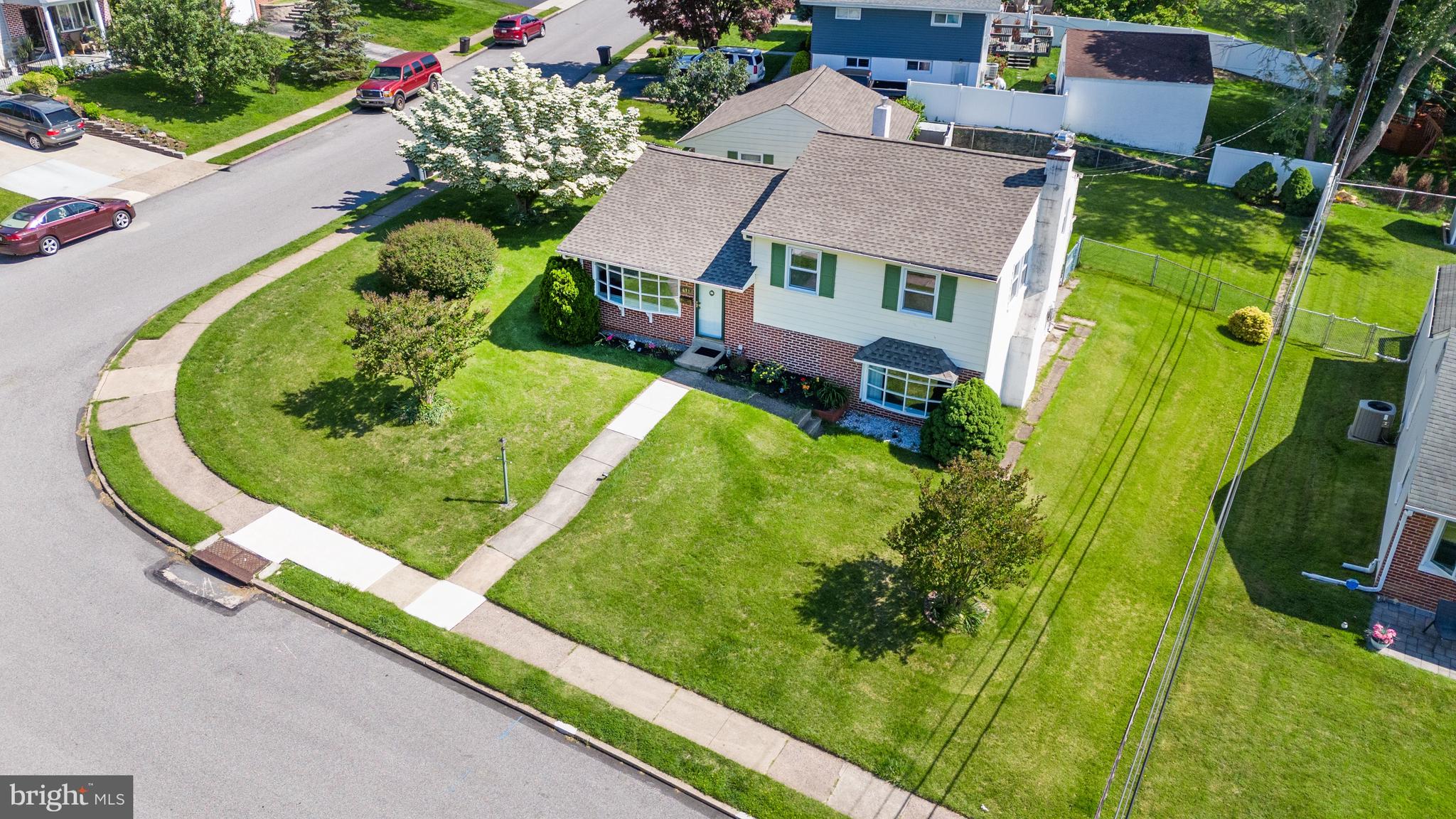 LAWRENCE PARK - Residential