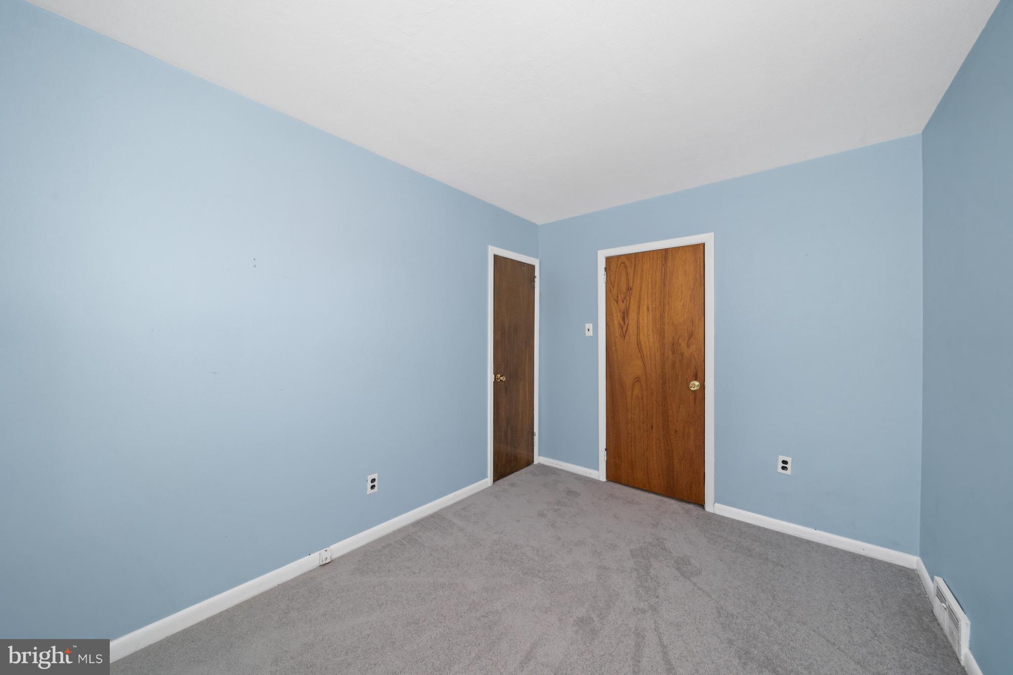 LAWRENCE PARK - Residential