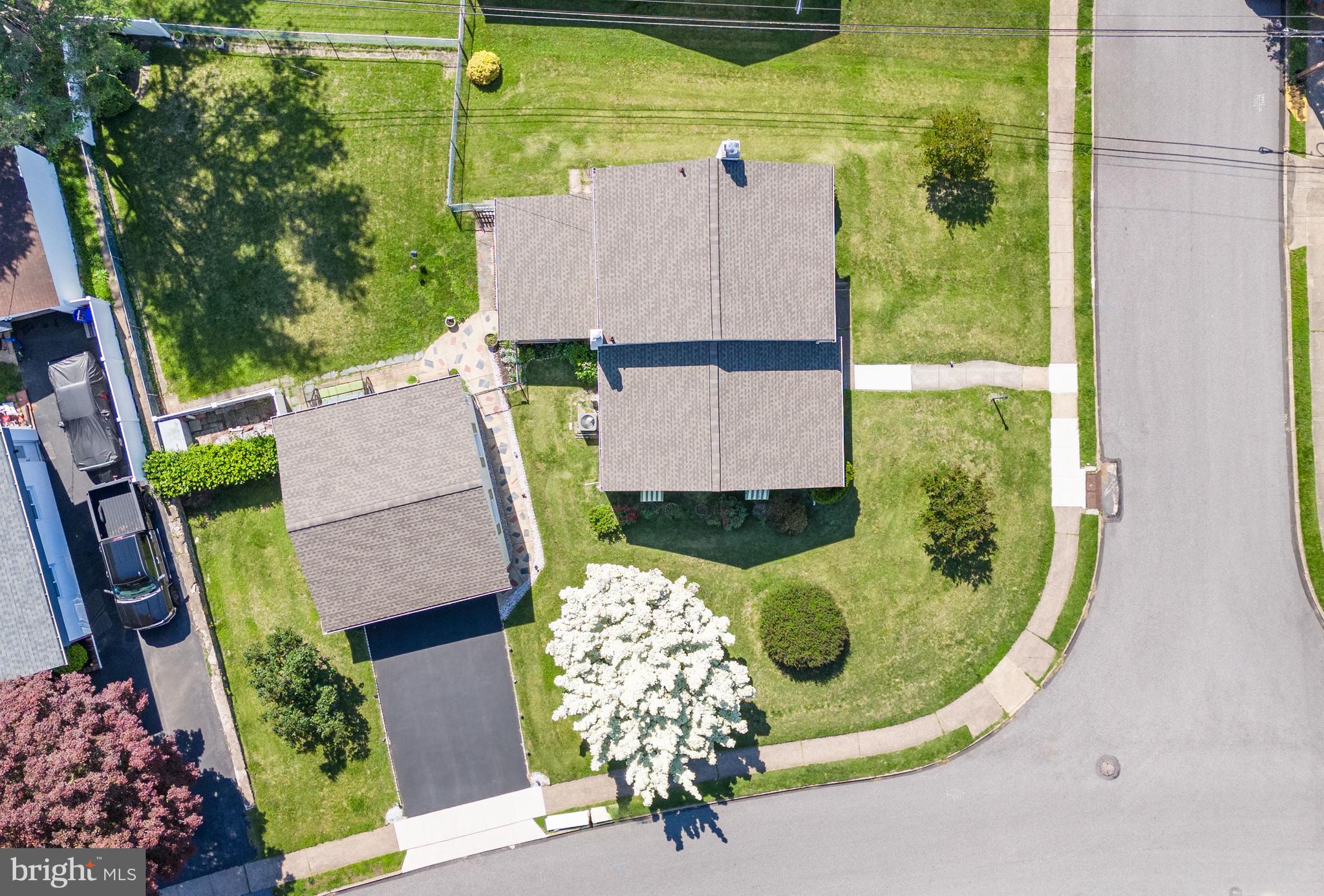 LAWRENCE PARK - Residential