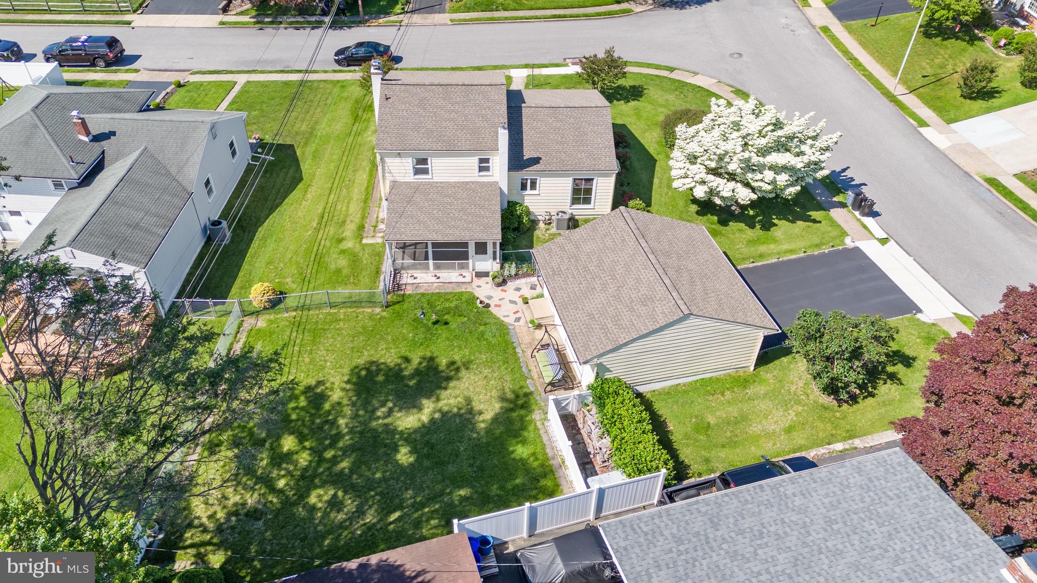 LAWRENCE PARK - Residential