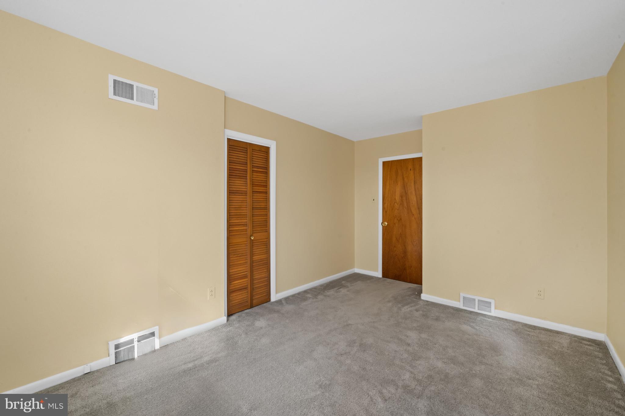 LAWRENCE PARK - Residential