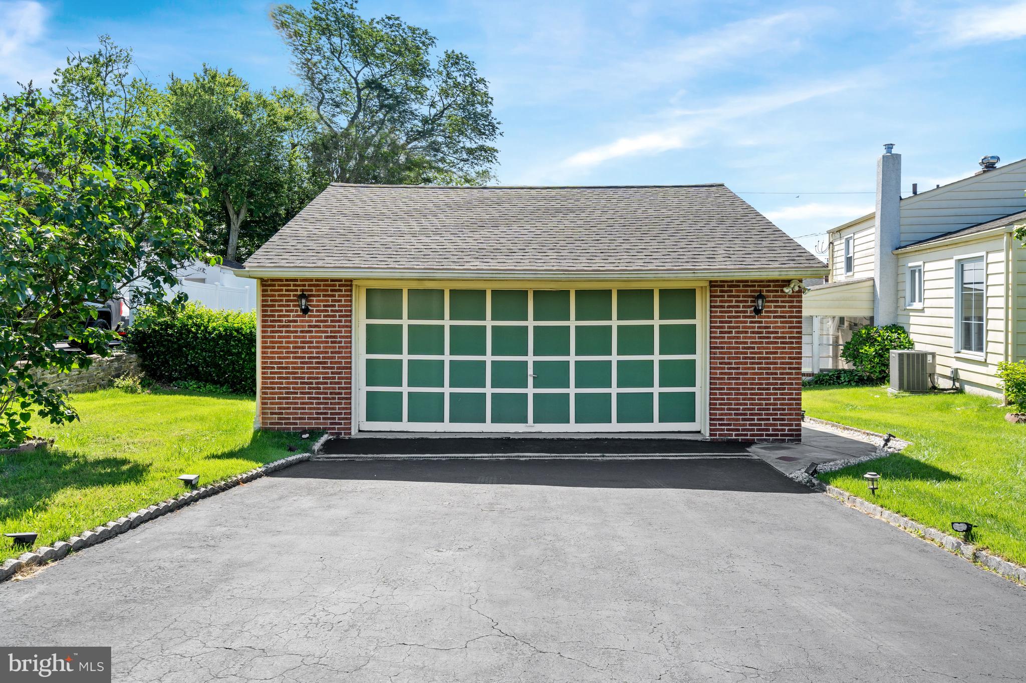 LAWRENCE PARK - Residential