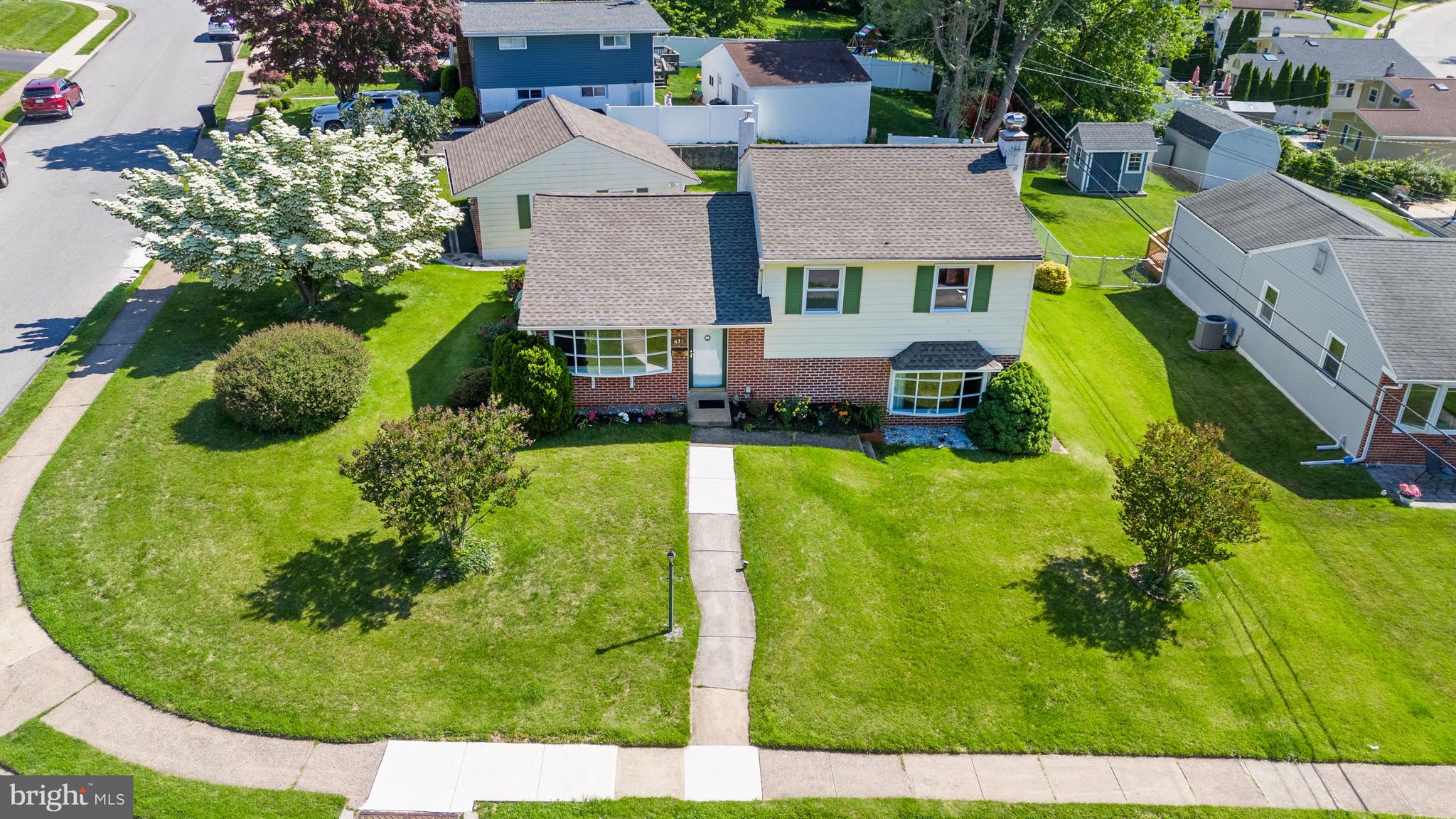 LAWRENCE PARK - Residential