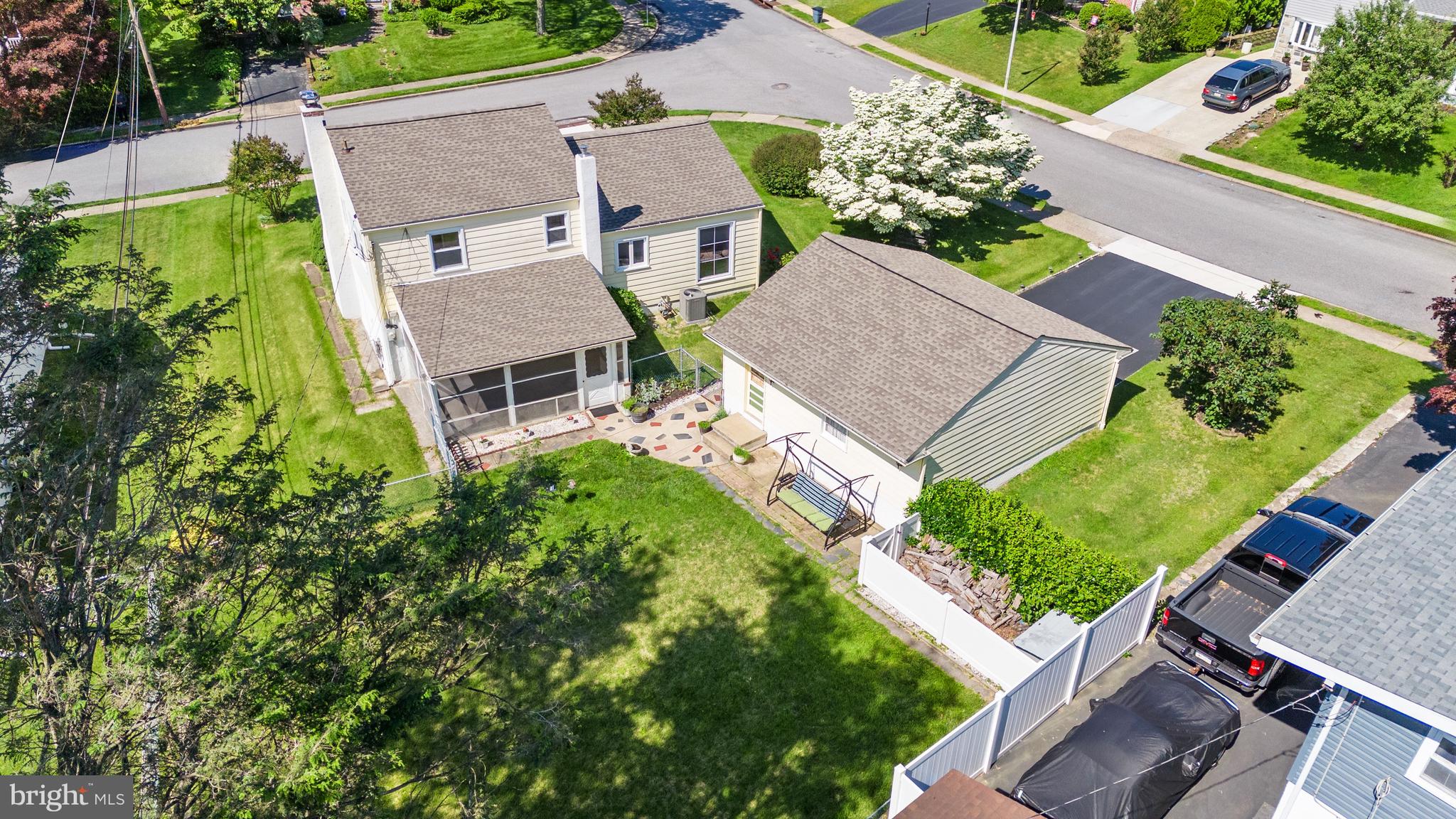 LAWRENCE PARK - Residential